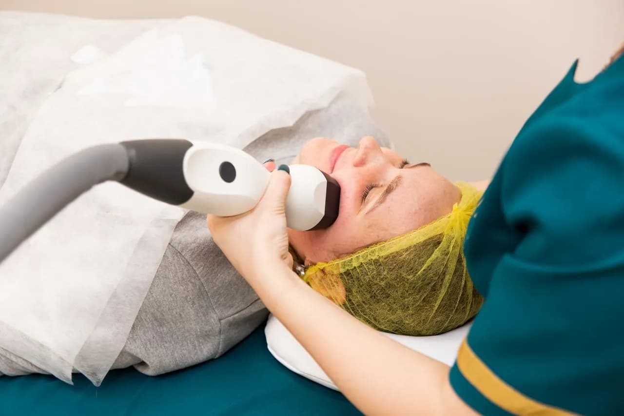 Facial Aesthetics & Reconstructive Surgery